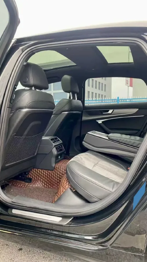 2021 Audi A6L 2.0T 224HP L4 7DCT,autocango,china used car exporter,china ev exporter,chinese used car exporter,chinese used ev exporter