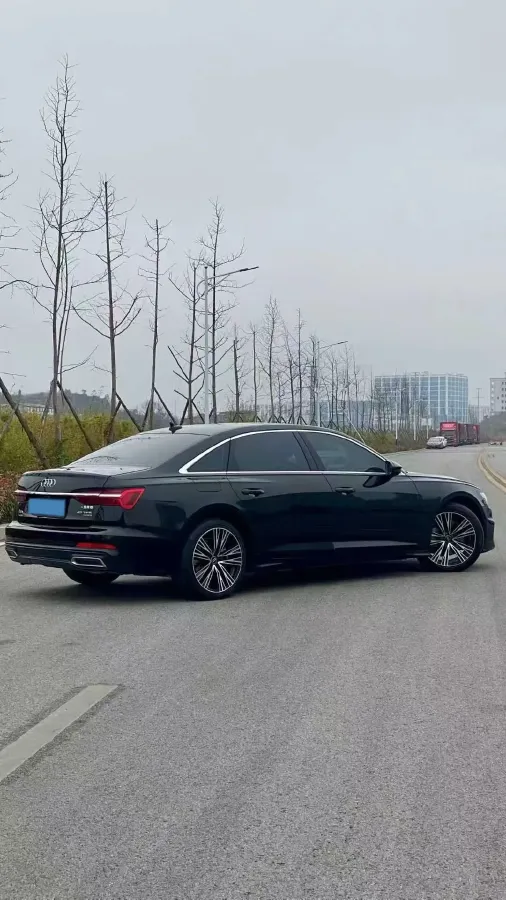 2021 Audi A6L 2.0T 224HP L4 7DCT,autocango,china used car exporter,china ev exporter,chinese used car exporter,chinese used ev exporter
