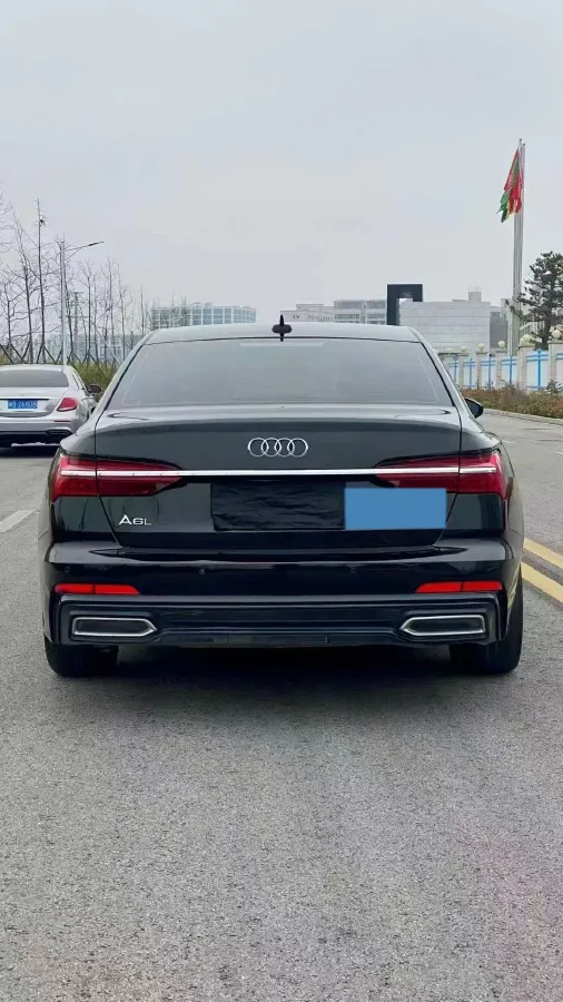 2021 Audi A6L 2.0T 224HP L4 7DCT,autocango,china used car exporter,china ev exporter,chinese used car exporter,chinese used ev exporter