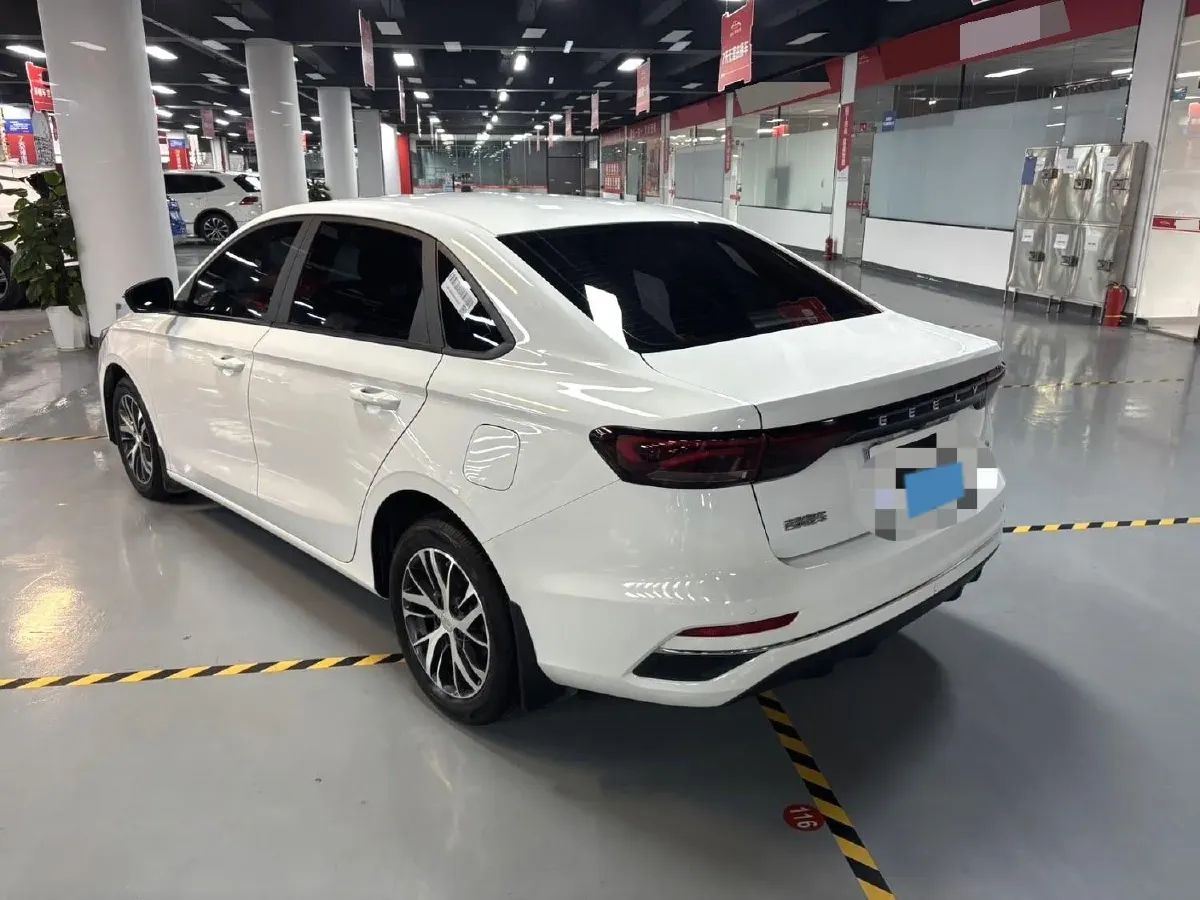 2025 Geely Emgrand 1.5L 127HP L4 CVT,autocango,china used car exporter,china ev exporter,chinese used car exporter,chinese used ev exporter