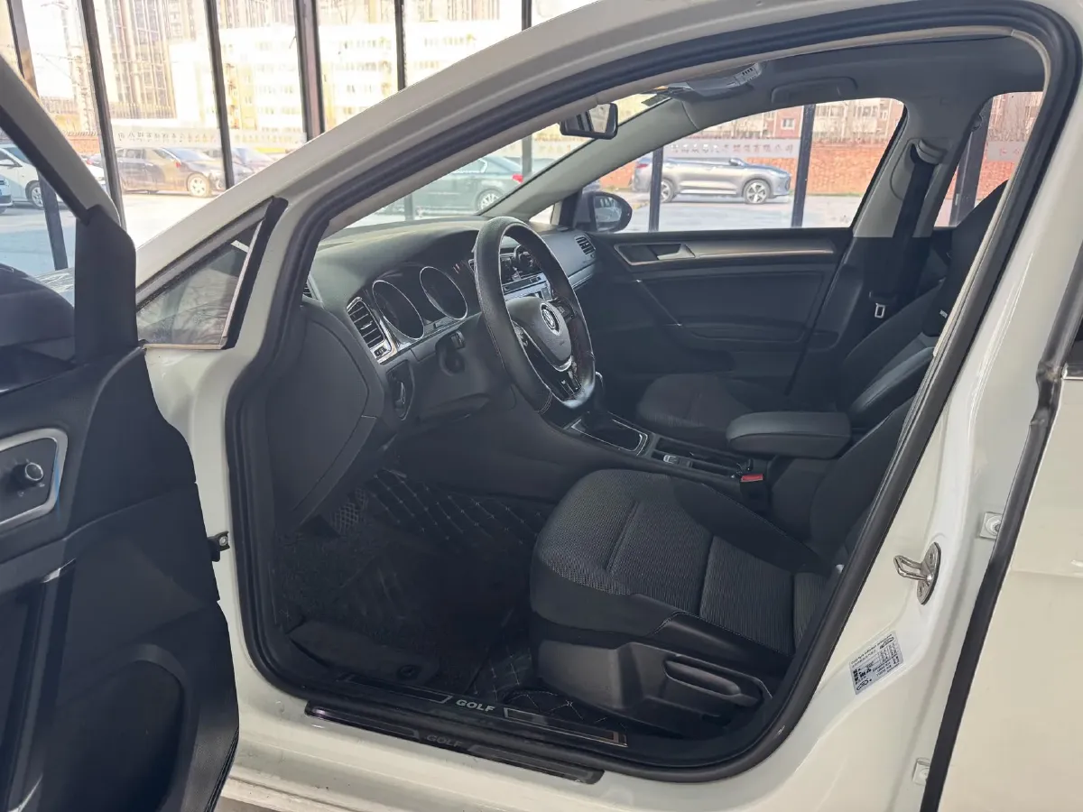 2018 Volkswagen Golf 1.4T 131HP L4 7DCT,autocango,china used car exporter,china ev exporter,chinese used car exporter,chinese used ev exporter