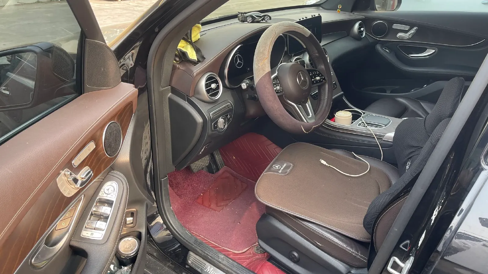 2021 Mercedes-Benz GLC Class 2.0T 258HP L4 9AT,autocango,china used car exporter,china ev exporter,chinese used car exporter,chinese used ev exporter