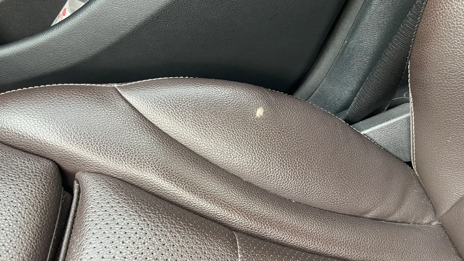 2021 Mercedes-Benz GLC Class 2.0T 258HP L4 9AT,autocango,china used car exporter,china ev exporter,chinese used car exporter,chinese used ev exporter