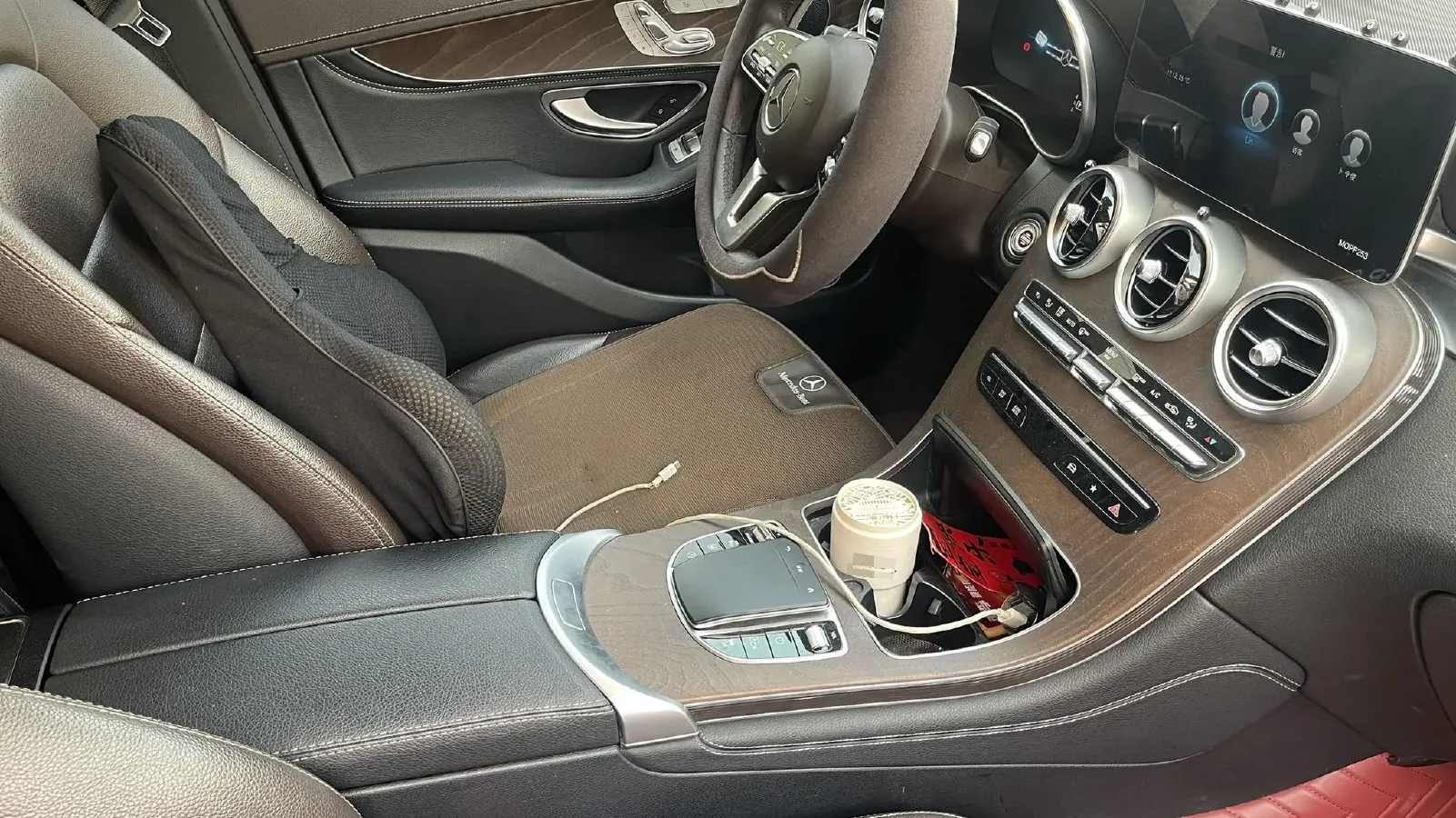 2021 Mercedes-Benz GLC Class 2.0T 258HP L4 9AT,autocango,china used car exporter,china ev exporter,chinese used car exporter,chinese used ev exporter