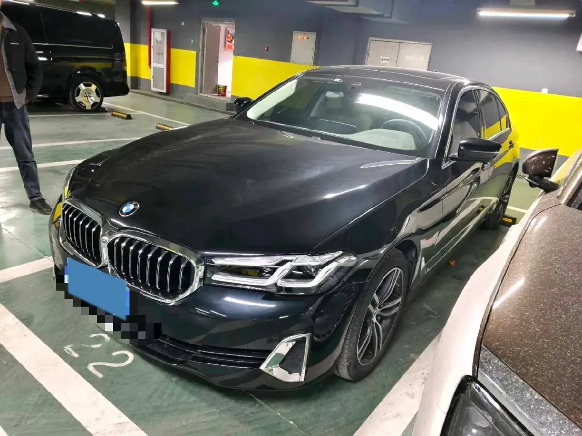 2021 BMW 5 Series 2.0T 252HP L4 8AT,autocango,china used car exporter,china ev exporter,chinese used car exporter,chinese used ev exporter