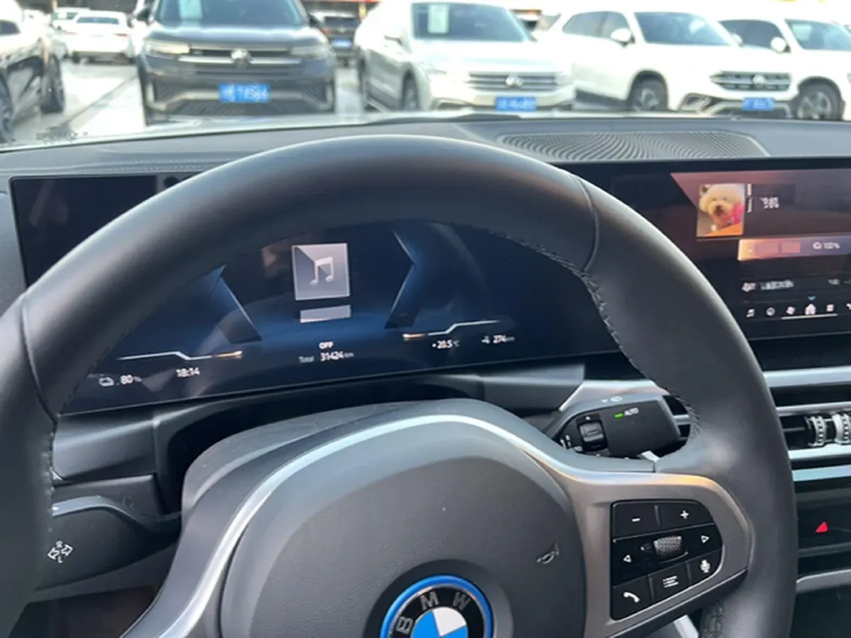 2024 BMW i3 BEV 70KWH,autocango,china used car exporter,china ev exporter,chinese used car exporter,chinese used ev exporter