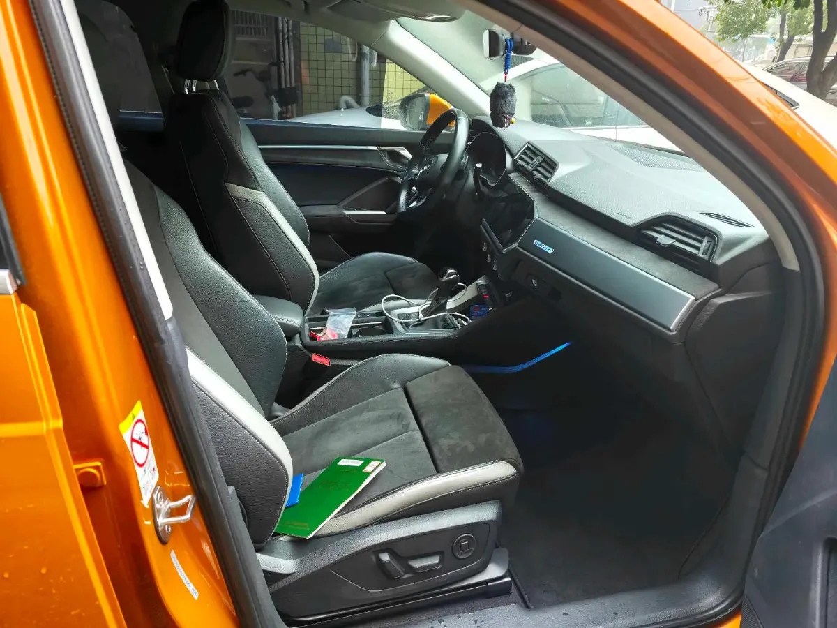 2020 Audi Q3 2.0T 220HP L4 7DCT,autocango,china used car exporter,china ev exporter,chinese used car exporter,chinese used ev exporter