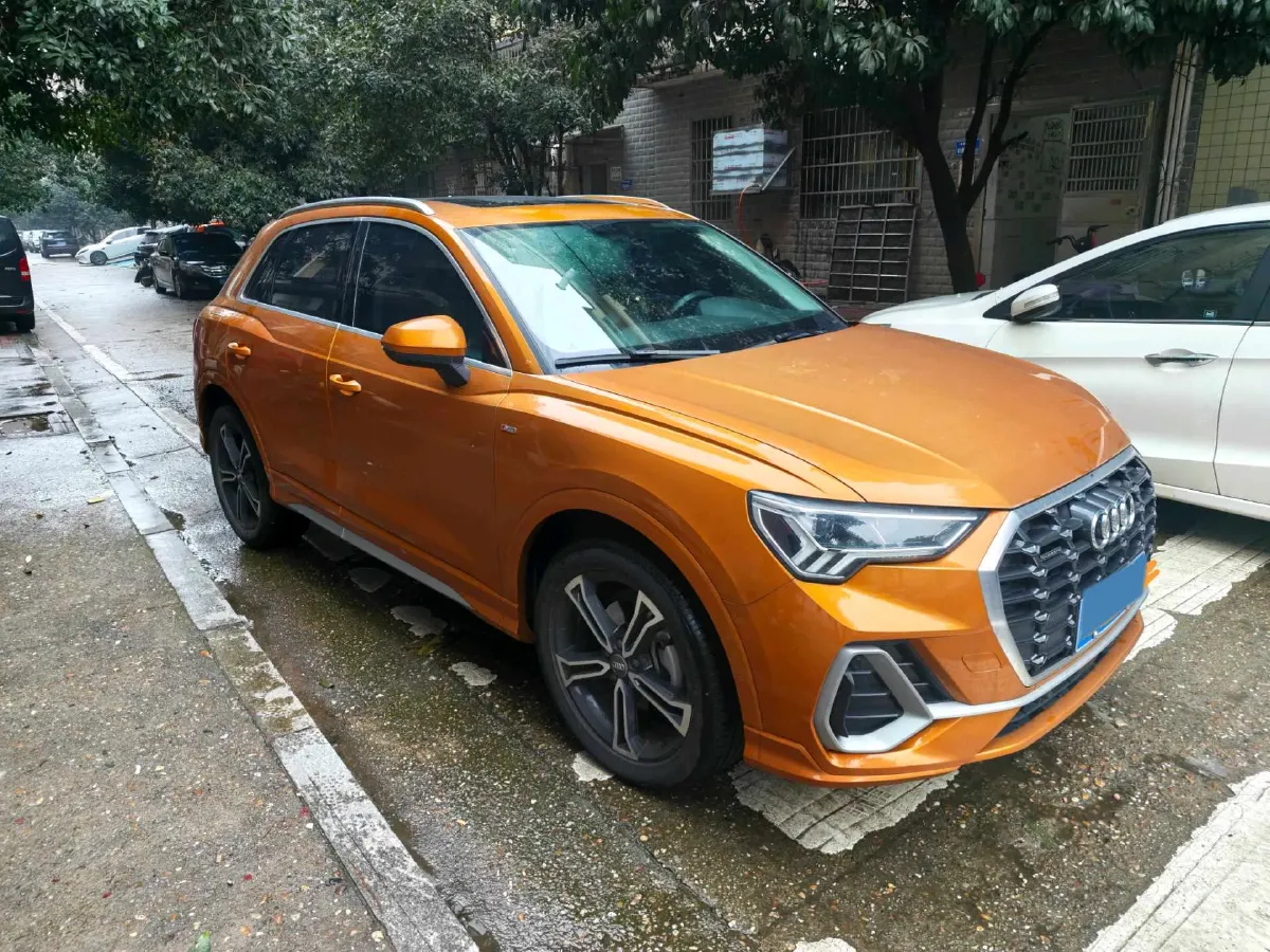 2020 Audi Q3 2.0T 220HP L4 7DCT,autocango,china used car exporter,china ev exporter,chinese used car exporter,chinese used ev exporter
