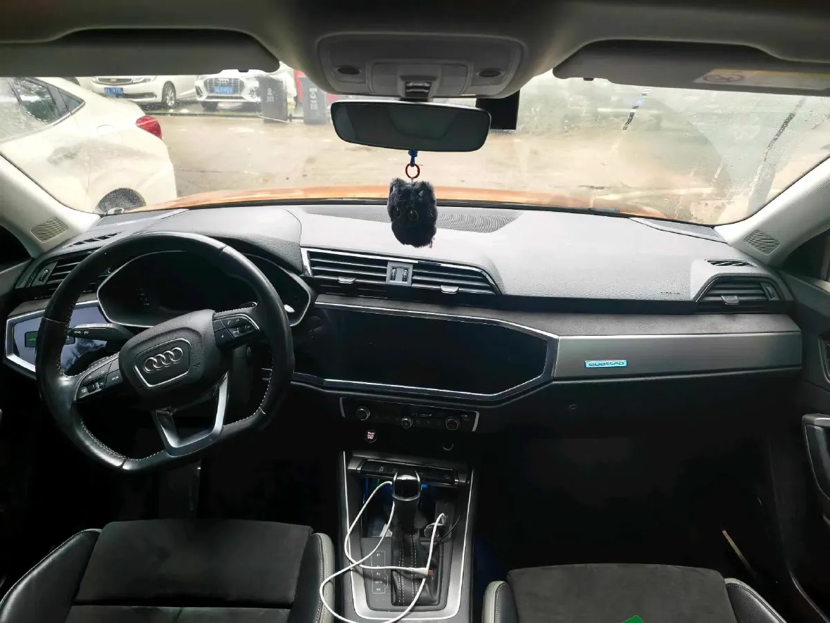 2020 Audi Q3 2.0T 220HP L4 7DCT,autocango,china used car exporter,china ev exporter,chinese used car exporter,chinese used ev exporter
