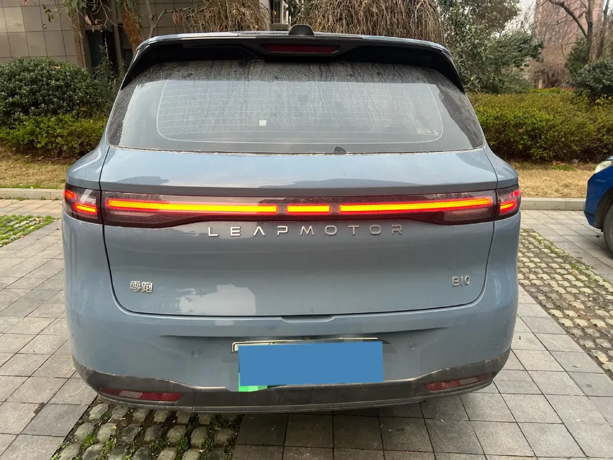 2025 Leapmotor B10 BEV 67.1KWH,autocango,china used car exporter,china ev exporter,chinese used car exporter,chinese used ev exporter
