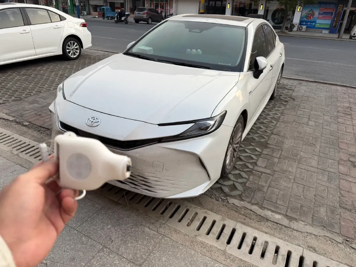 2024 Toyota Camry 2.0L 152HP L4 E-CVT Hybrid,autocango,china used car exporter,china ev exporter,chinese used car exporter,chinese used ev exporter