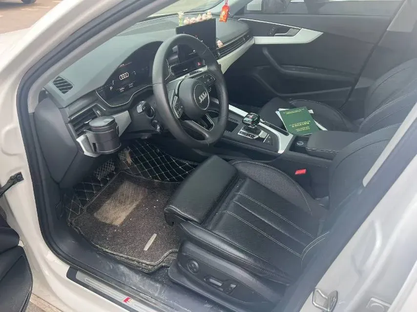 2020 Audi A4L 2.0T 190HP L4 7DCT,autocango,china used car exporter,china ev exporter,chinese used car exporter,chinese used ev exporter