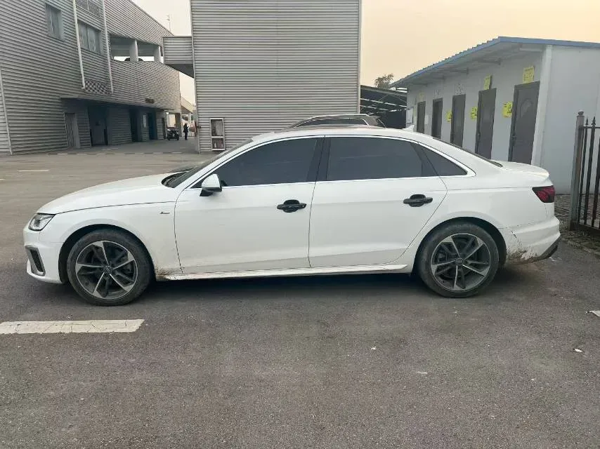 2020 Audi A4L 2.0T 190HP L4 7DCT,autocango,china used car exporter,china ev exporter,chinese used car exporter,chinese used ev exporter