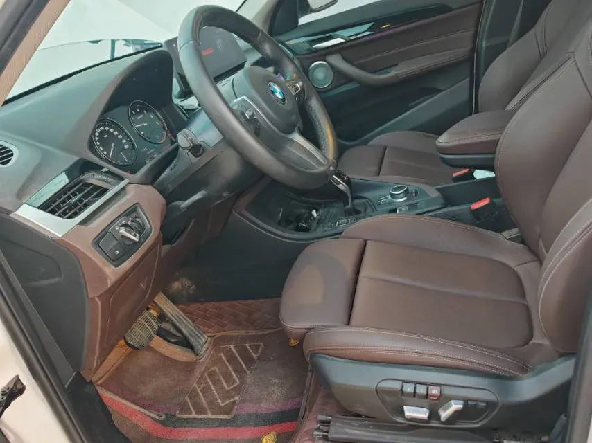 2022 BMW X1 2.0T 192HP L4 7DCT,autocango,china used car exporter,china ev exporter,chinese used car exporter,chinese used ev exporter