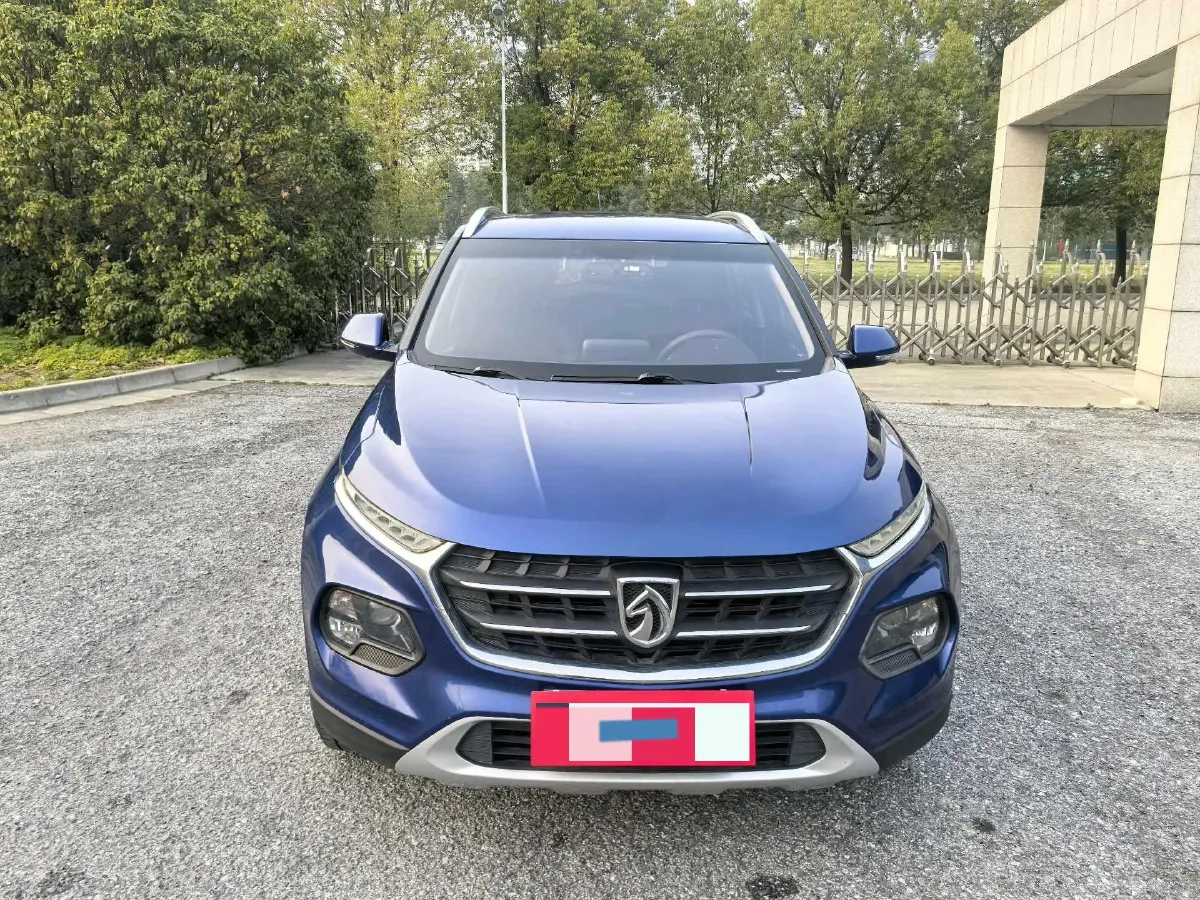 2017 BaoJun 510 1.5L 112HP L4 5AMT,autocango,china used car exporter,china ev exporter,chinese used car exporter,chinese used ev exporter