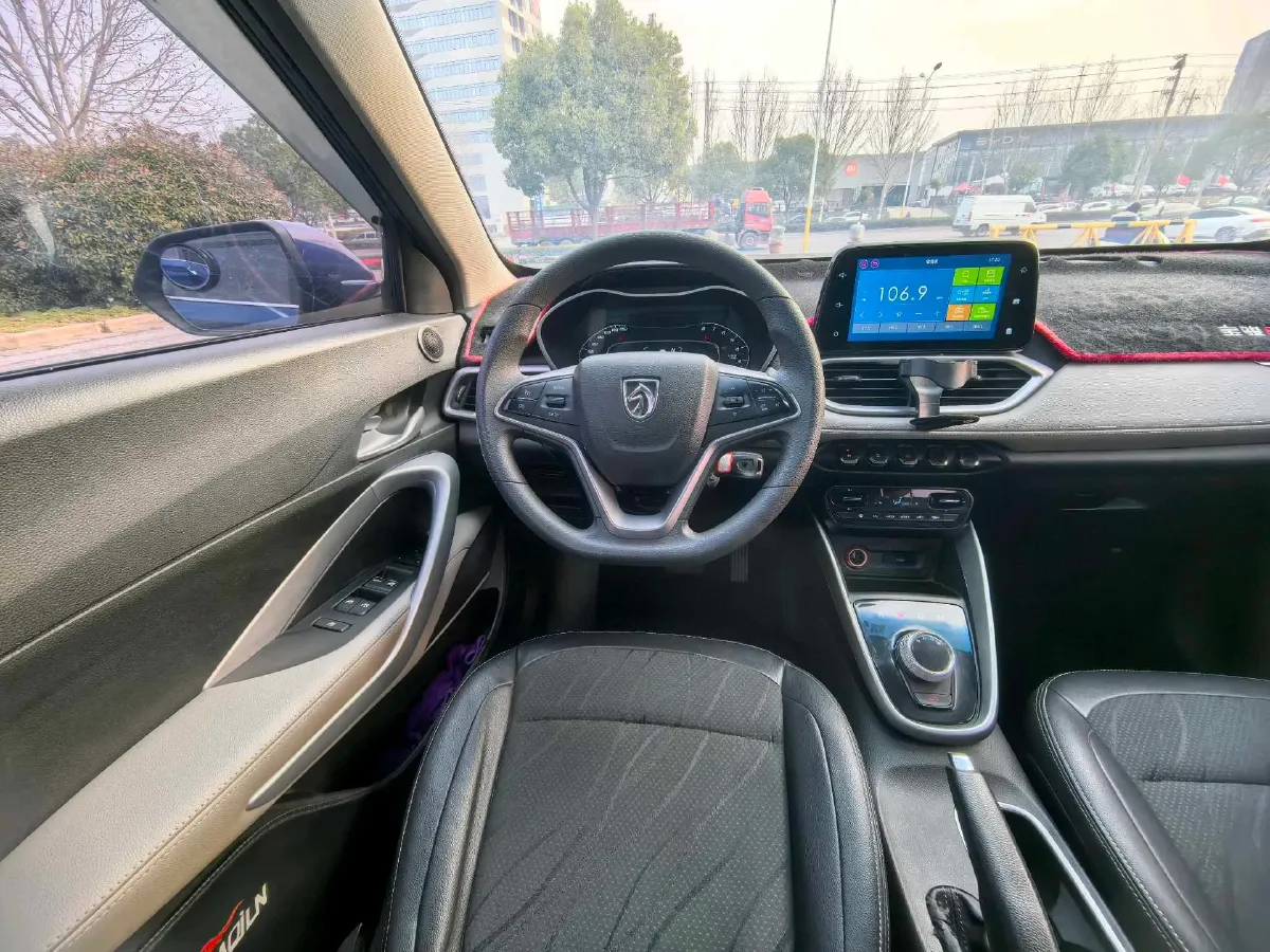 2017 BaoJun 510 1.5L 112HP L4 5AMT,autocango,china used car exporter,china ev exporter,chinese used car exporter,chinese used ev exporter