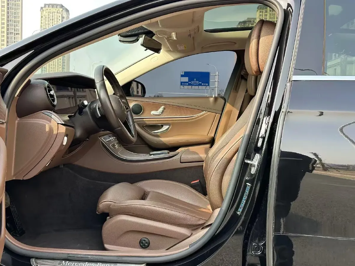 2021 Mercedes-Benz E Class 2.0T 197HP L4 9AT,autocango,china used car exporter,china ev exporter,chinese used car exporter,chinese used ev exporter