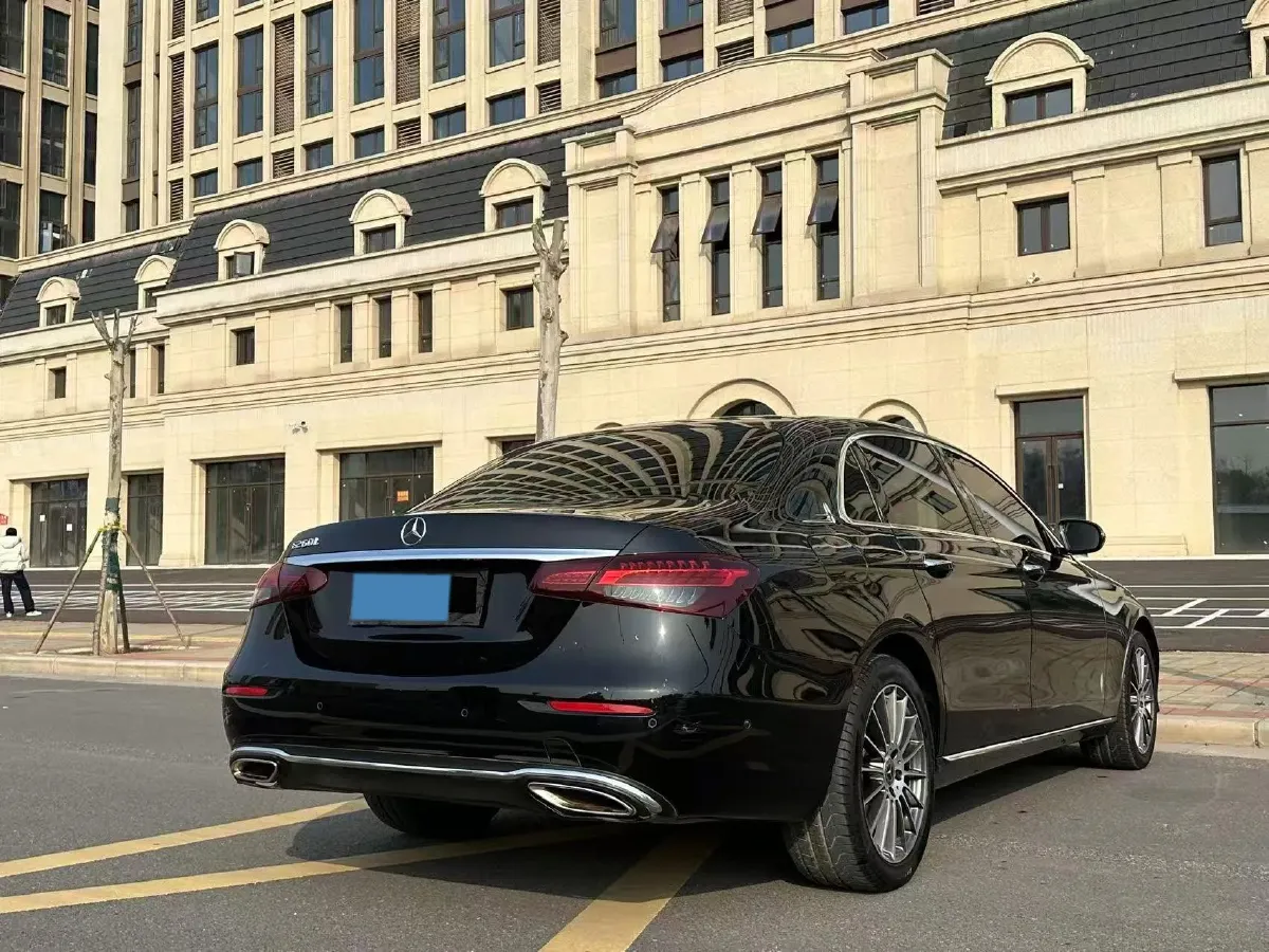 2021 Mercedes-Benz E Class 2.0T 197HP L4 9AT,autocango,china used car exporter,china ev exporter,chinese used car exporter,chinese used ev exporter