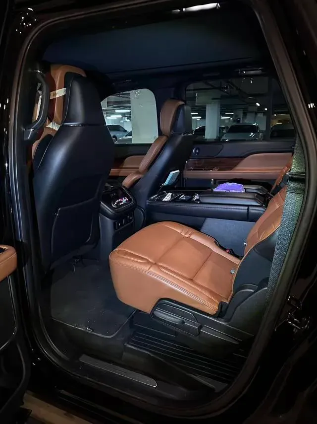 2019 Lincoln Navigator 3.5T 388HP V6 10AT,autocango,china used car exporter,china ev exporter,chinese used car exporter,chinese used ev exporter
