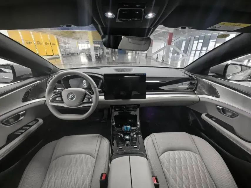 2025 BYD Han BEV 79.6KWH,autocango,china used car exporter,china ev exporter,chinese used car exporter,chinese used ev exporter