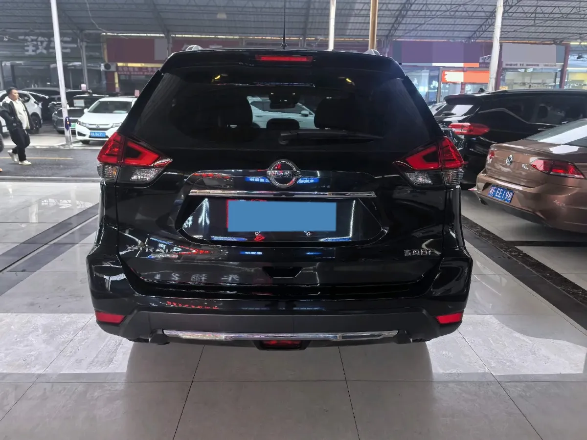 2023 Nissan X-Trail 2.0L 151HP L4 CVT,autocango,china used car exporter,china ev exporter,chinese used car exporter,chinese used ev exporter