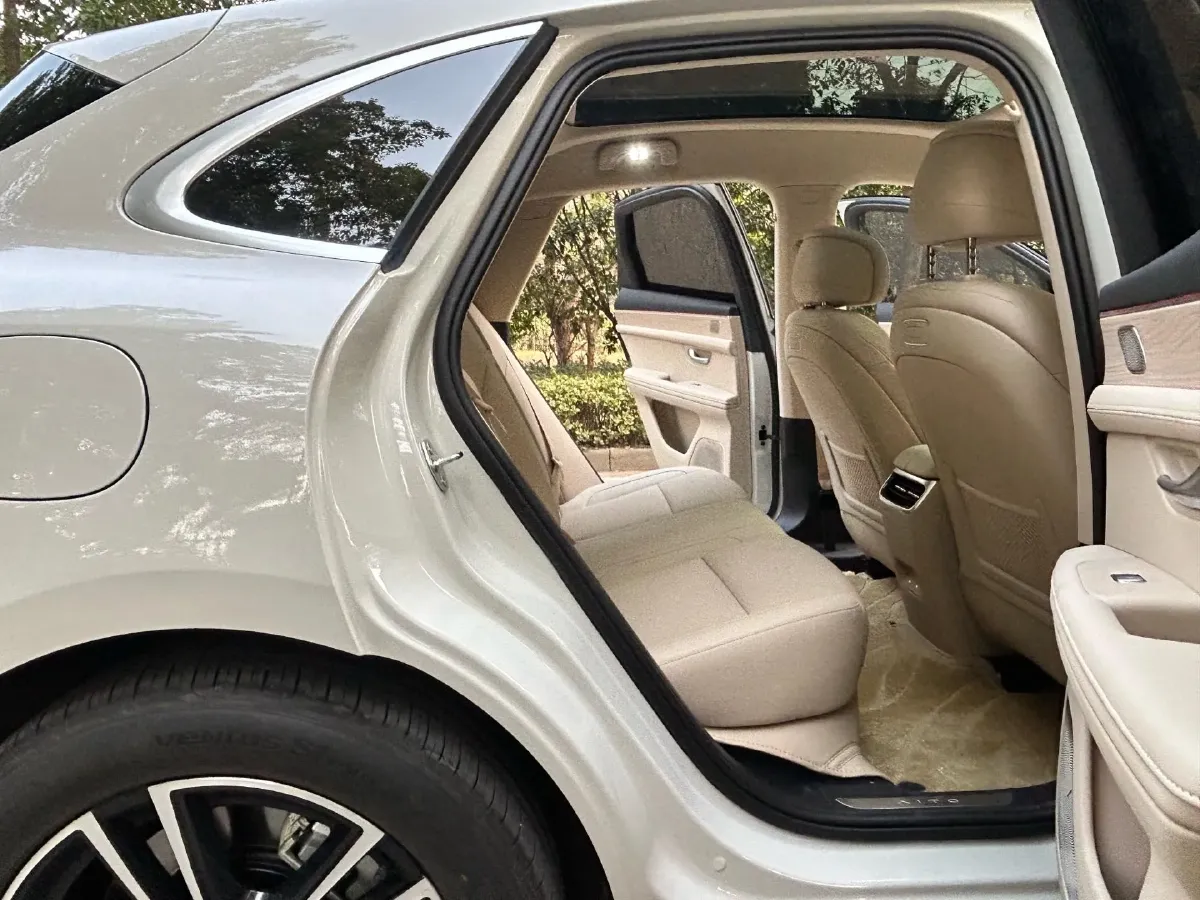 2025 AITO AITO M5 1.5T 152HP L4 REEV 42KWH,autocango,china used car exporter,china ev exporter,chinese used car exporter,chinese used ev exporter