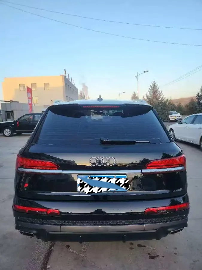 2025 Audi Q7 3.0T 340HP V6 8AT,autocango,china used car exporter,china ev exporter,chinese used car exporter,chinese used ev exporter