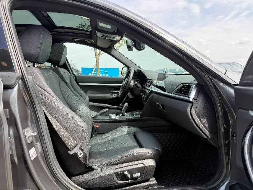 2019 BMW 3 Series GT 2.0T 184HP L4 8AT,autocango,china used car exporter,china ev exporter,chinese used car exporter,chinese used ev exporter