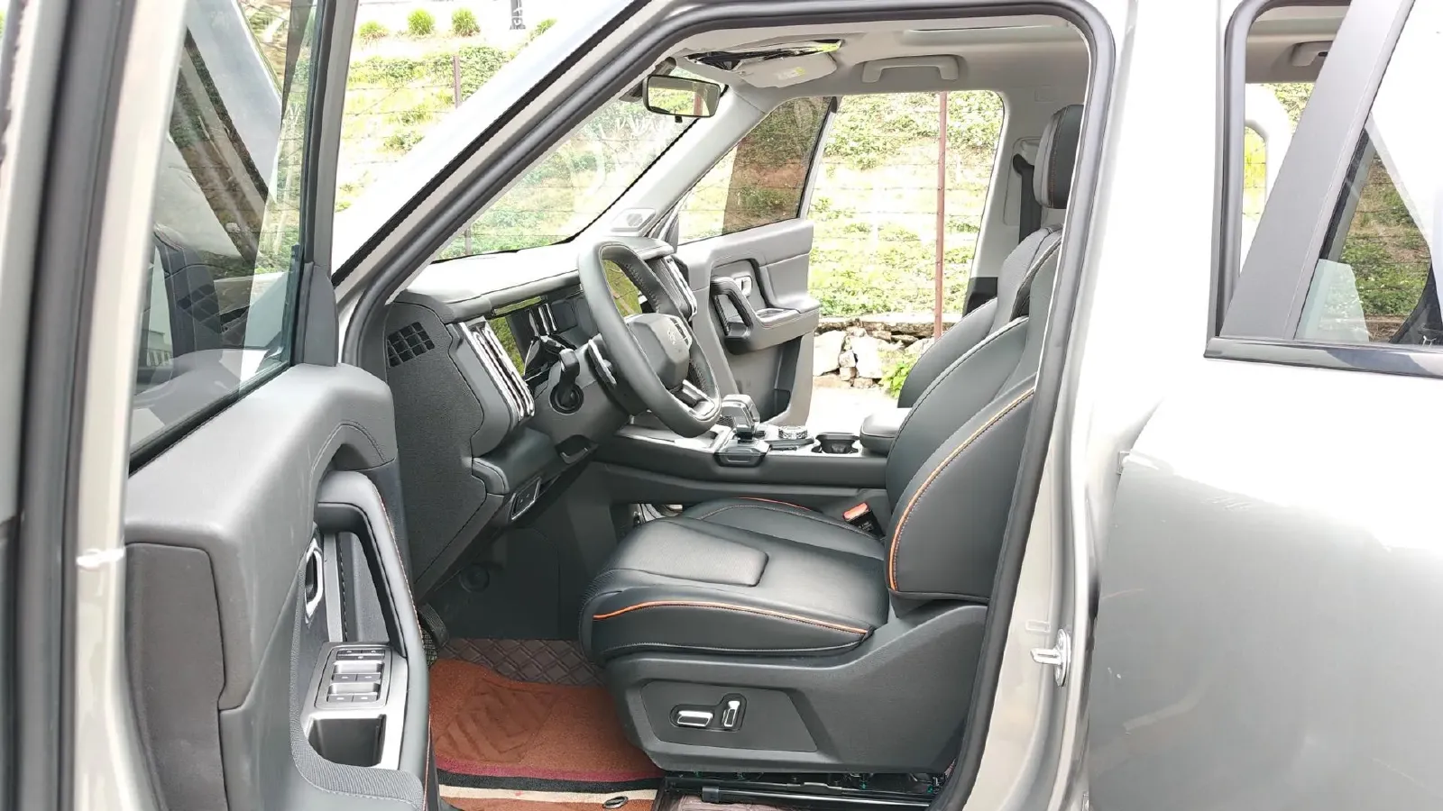 2025 Jetour Freeman 1.5T 184HP L4 7DCT,autocango,china used car exporter,china ev exporter,chinese used car exporter,chinese used ev exporter