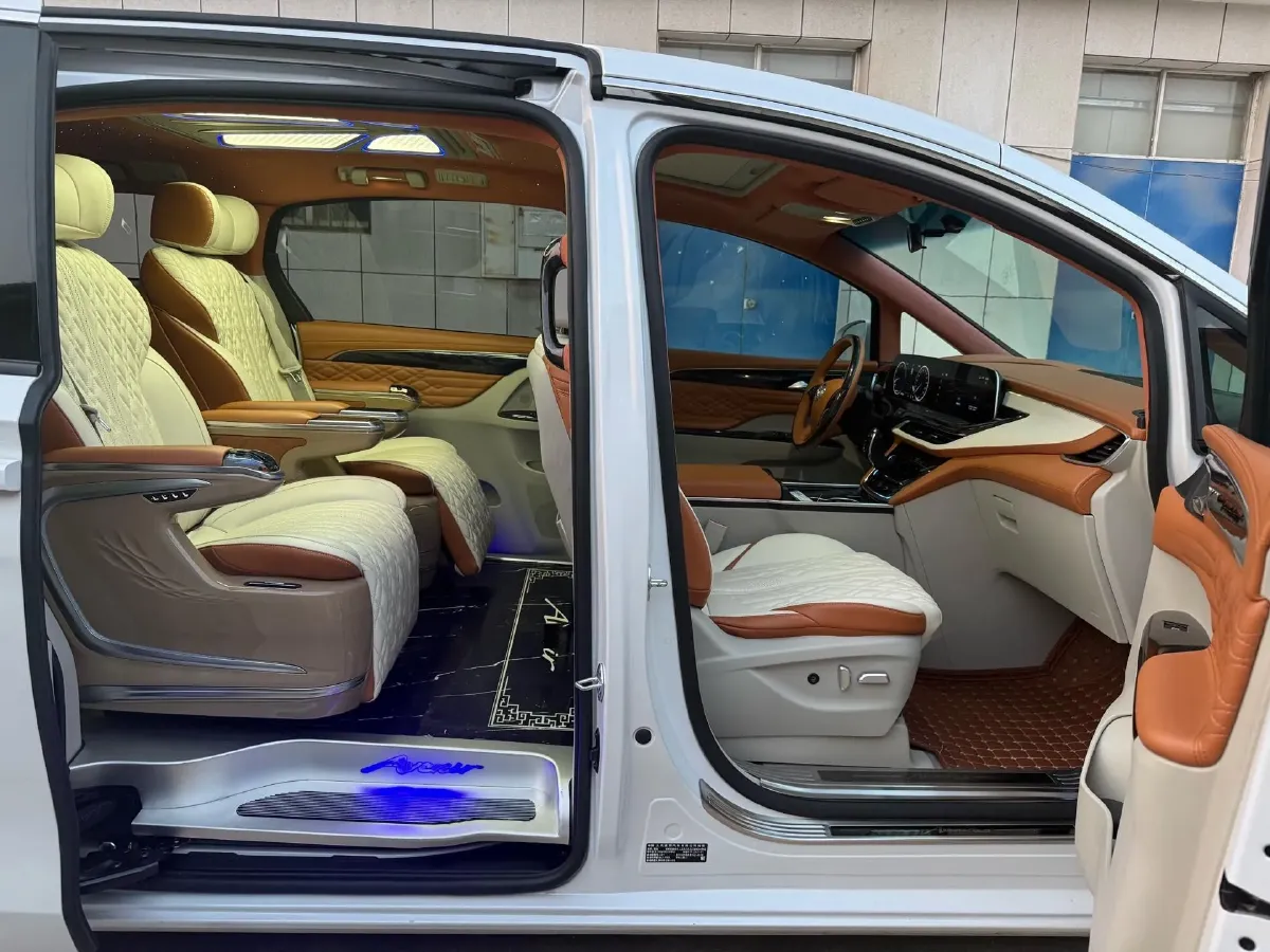 2021 Buick GL8 2.0T 237HP L4 9AT,autocango,china used car exporter,china ev exporter,chinese used car exporter,chinese used ev exporter