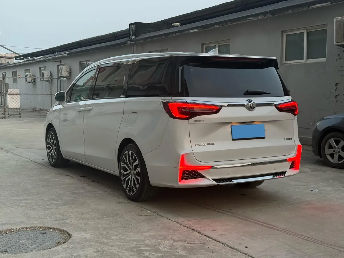 2021 Buick GL8 2.0T 237HP L4 9AT,autocango,china used car exporter,china ev exporter,chinese used car exporter,chinese used ev exporter