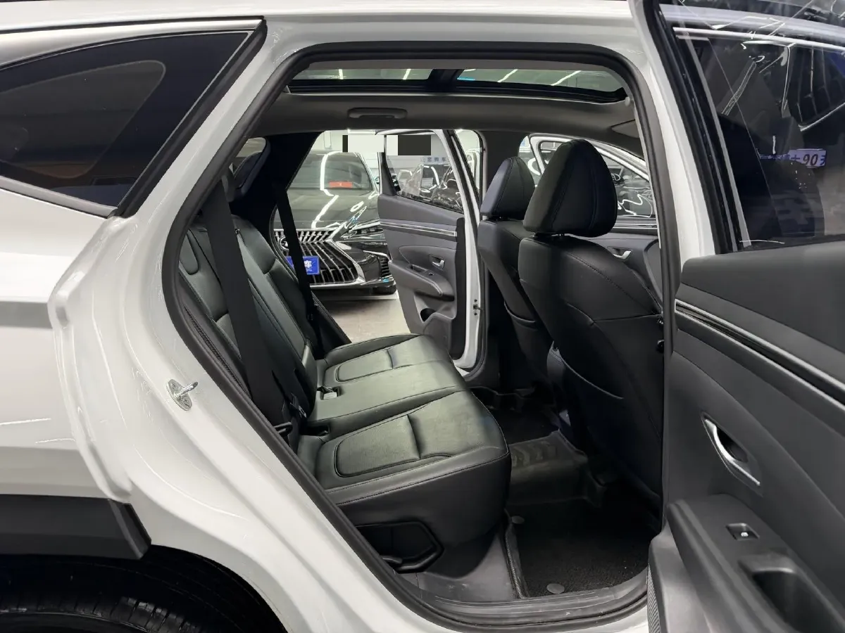 2023 Hyundai Tucson 1.5T 200HP L4 8AT,autocango,china used car exporter,china ev exporter,chinese used car exporter,chinese used ev exporter