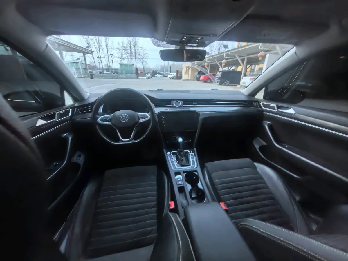 2023 Volkswagen Magotan 2.0T 186HP L4 7DCT,autocango,china used car exporter,china ev exporter,chinese used car exporter,chinese used ev exporter