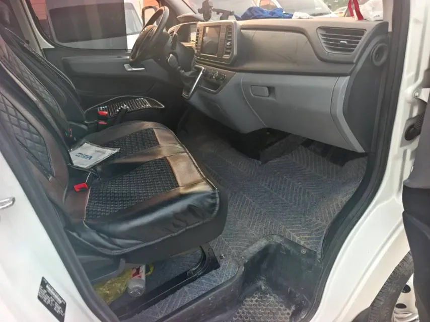 2025 MAXUS XinTu V80 2.0T 147HP L4 6MT,autocango,china used car exporter,china ev exporter,chinese used car exporter,chinese used ev exporter