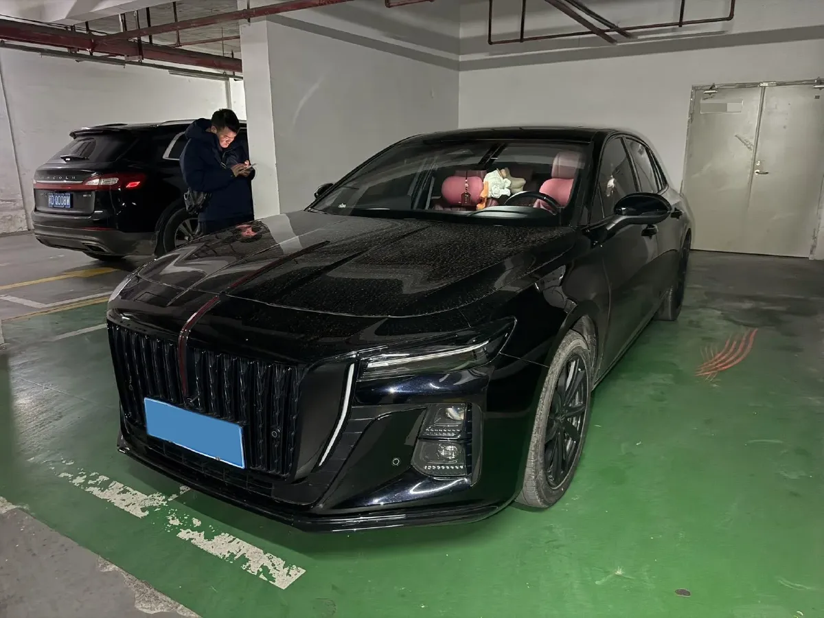 2025 HongQi H5 2.0T 224HP L4 8AT,autocango,china used car exporter,china ev exporter,chinese used car exporter,chinese used ev exporter