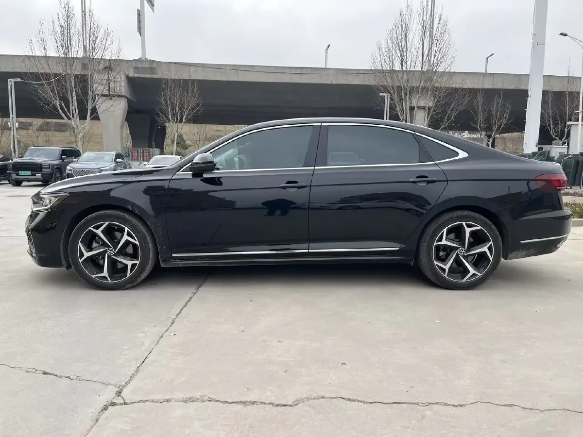 2023 Volkswagen Passat 2.0T 186HP L4 7DCT,autocango,china used car exporter,china ev exporter,chinese used car exporter,chinese used ev exporter