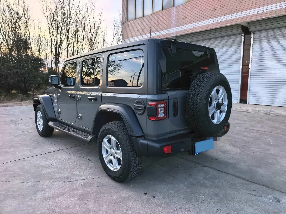 2021 Jeep Wrangler 2.0T 266HP L4 8AT,autocango,china used car exporter,china ev exporter,chinese used car exporter,chinese used ev exporter