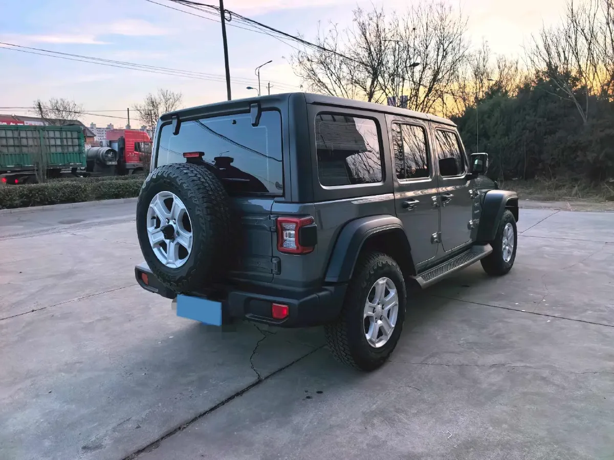 2021 Jeep Wrangler 2.0T 266HP L4 8AT,autocango,china used car exporter,china ev exporter,chinese used car exporter,chinese used ev exporter
