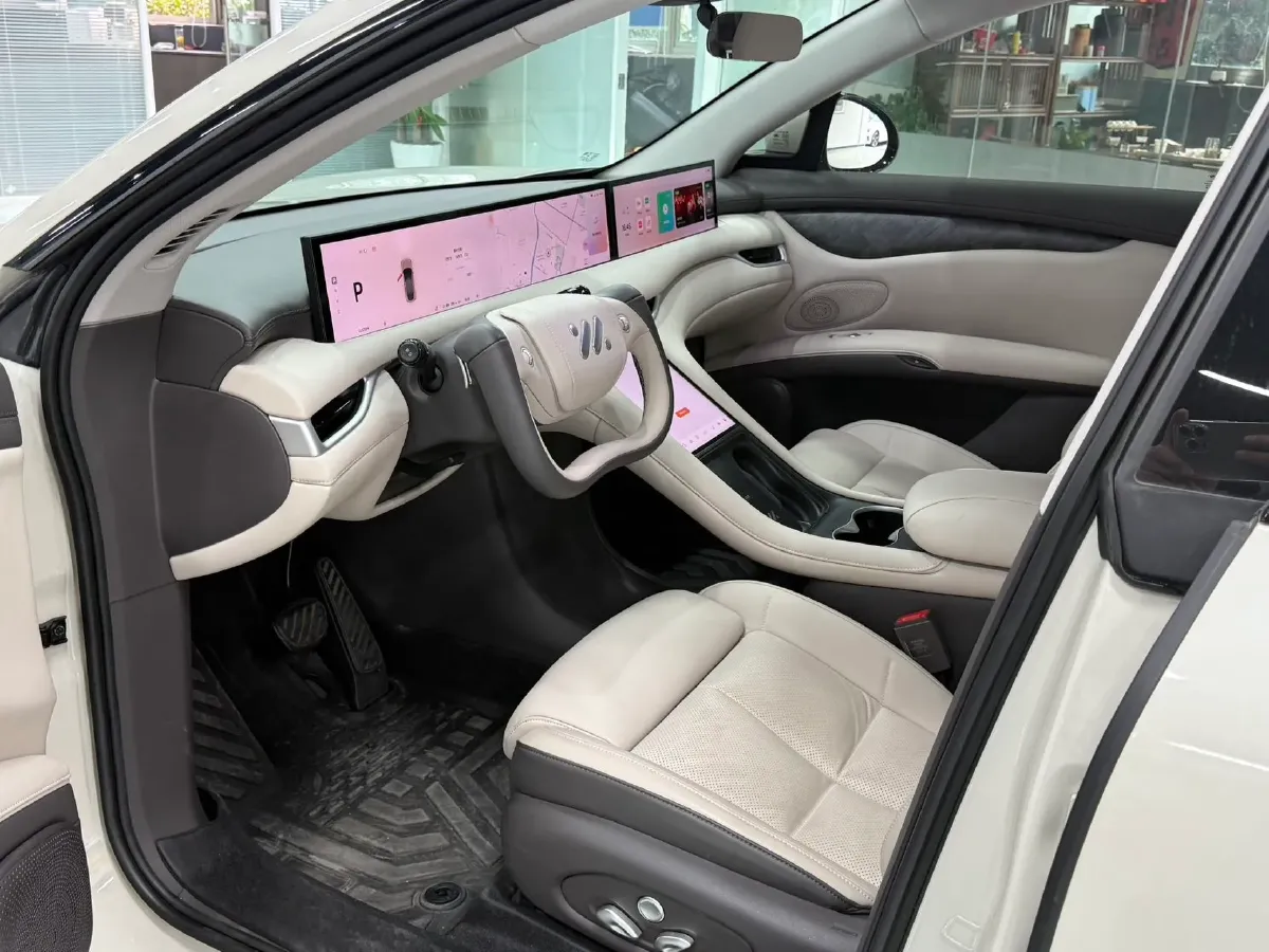 2023 IM LS6 BEV 71KWH,autocango,china used car exporter,china ev exporter,chinese used car exporter,chinese used ev exporter