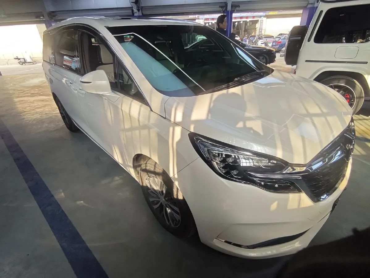 2020 Buick GL8 2.0T 237HP L4 9AT,autocango,china used car exporter,china ev exporter,chinese used car exporter,chinese used ev exporter