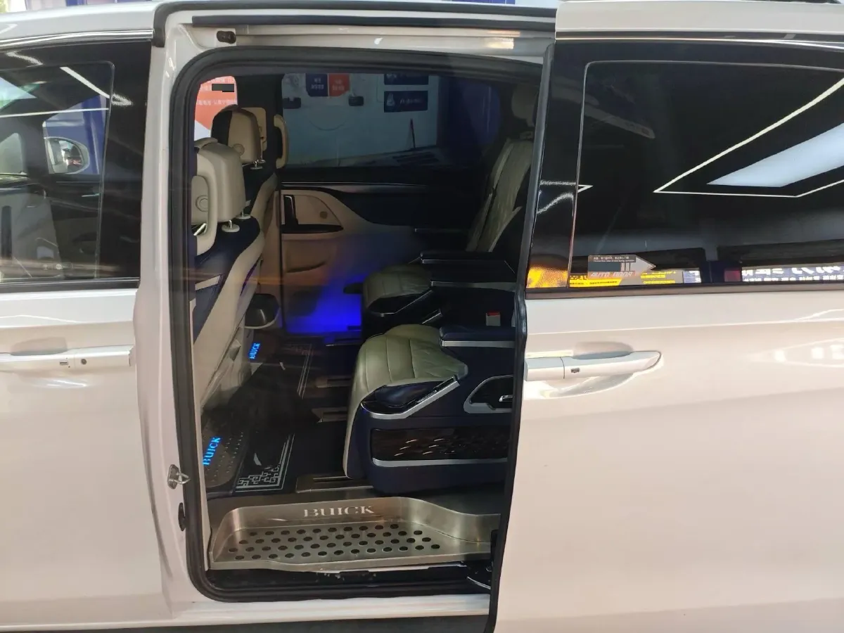 2020 Buick GL8 2.0T 237HP L4 9AT,autocango,china used car exporter,china ev exporter,chinese used car exporter,chinese used ev exporter