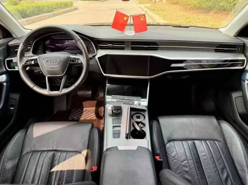 2023 Audi A6L 2.0T 190HP L4 7DCT,autocango,china used car exporter,china ev exporter,chinese used car exporter,chinese used ev exporter