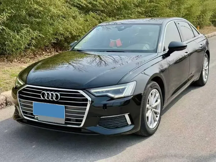 2023 Audi A6L 2.0T 190HP L4 7DCT,autocango,china used car exporter,china ev exporter,chinese used car exporter,chinese used ev exporter