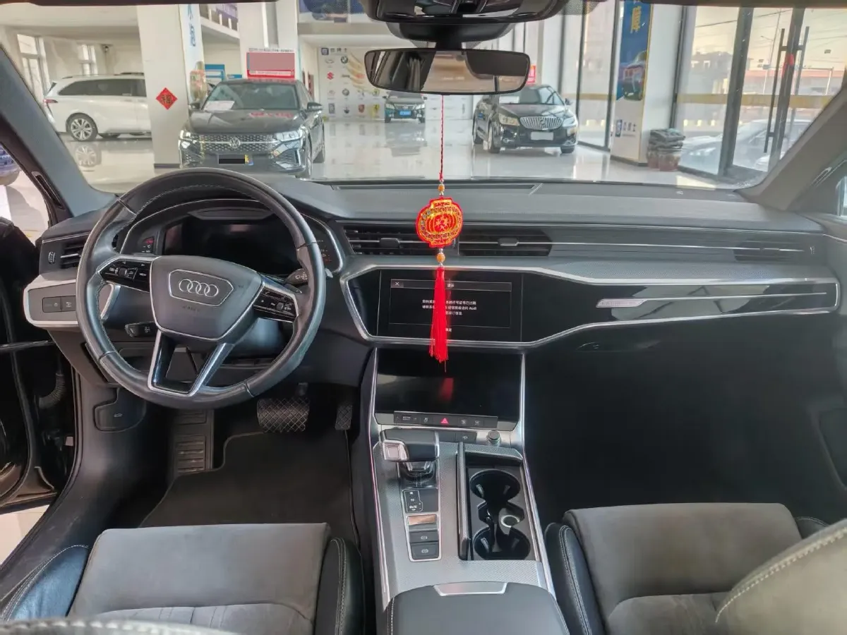 2021 Audi A6L 2.0T 224HP L4 7DCT,autocango,china used car exporter,china ev exporter,chinese used car exporter,chinese used ev exporter