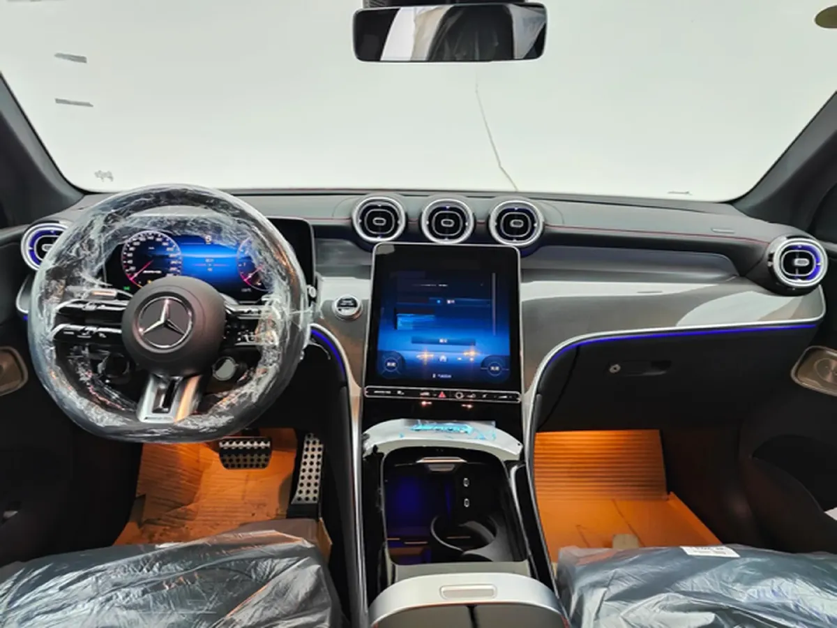 2024 Mercedes-Benz GLC AMG 2.0T 421HP L4 9AT,autocango,china used car exporter,china ev exporter,chinese used car exporter,chinese used ev exporter