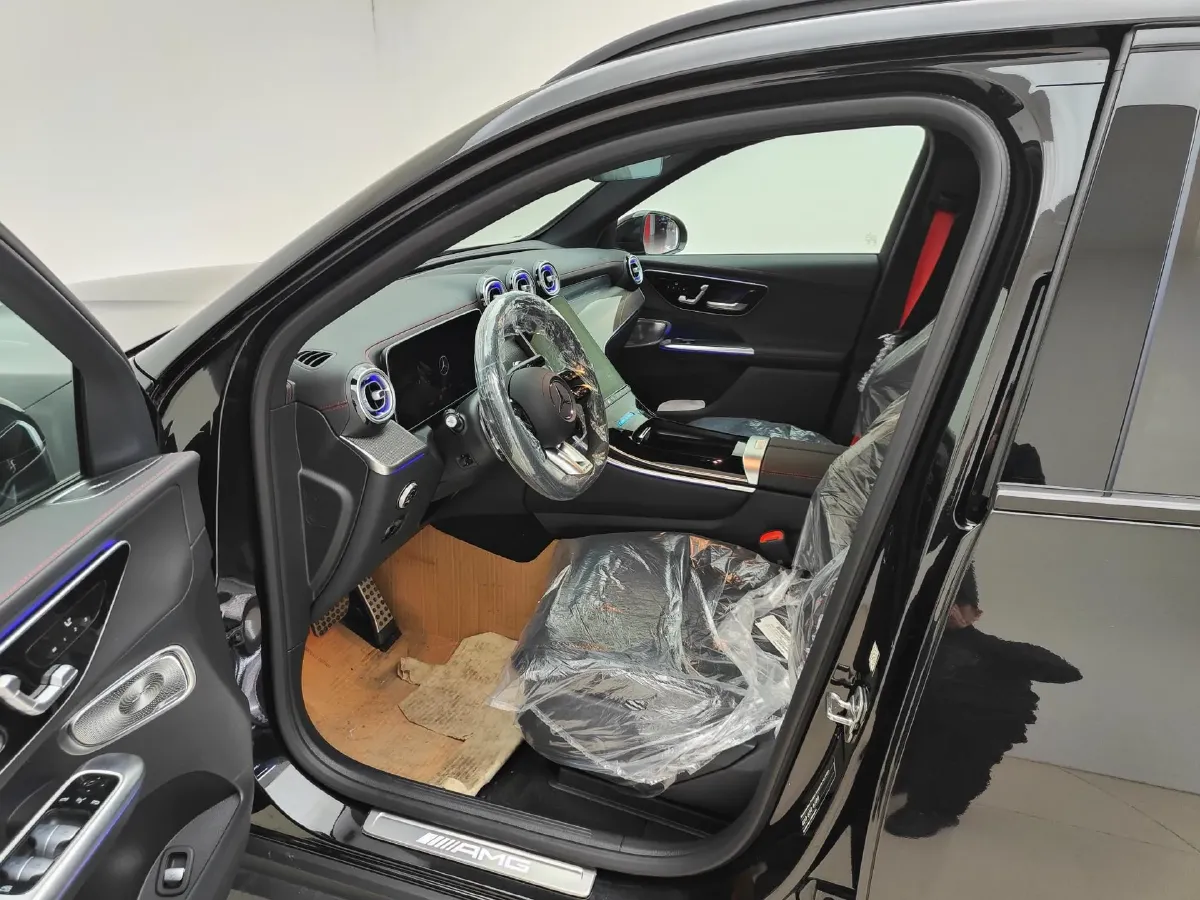 2024 Mercedes-Benz GLC AMG 2.0T 421HP L4 9AT,autocango,china used car exporter,china ev exporter,chinese used car exporter,chinese used ev exporter