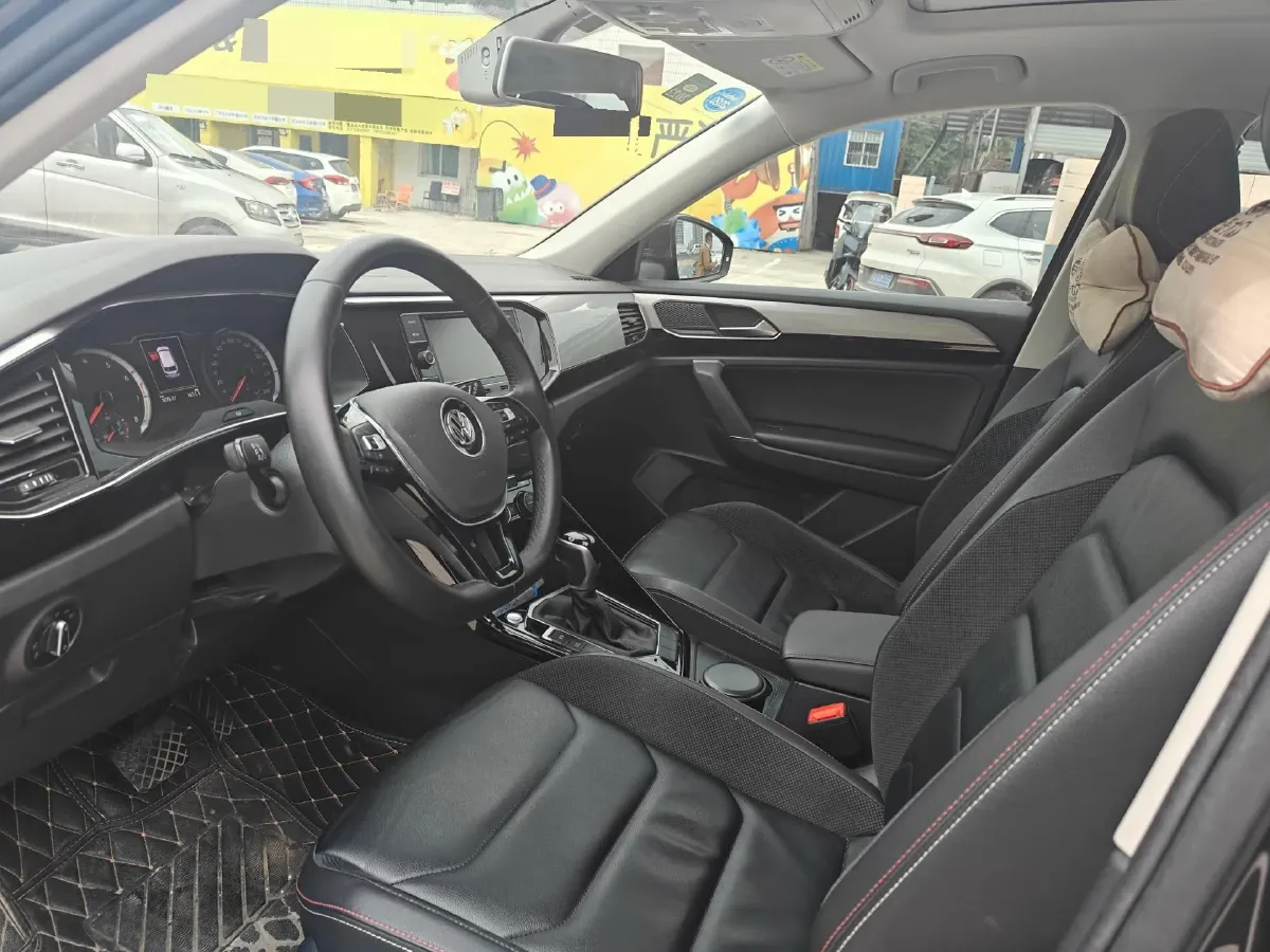 2019 Jeep Cherokee 2.0T 234HP L4 9AT,autocango,china used car exporter,china ev exporter,chinese used car exporter,chinese used ev exporter