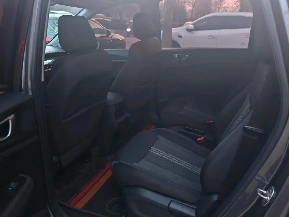 2022 WuLing ZhengChen 2.0L 136HP L4 6MT,autocango,china used car exporter,china ev exporter,chinese used car exporter,chinese used ev exporter