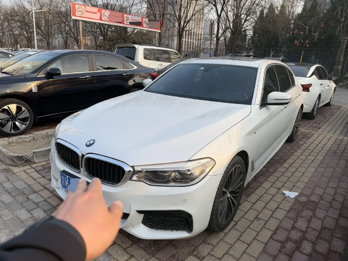 2020 BMW 5 Series 2.0T 252HP L4 8AT,autocango,china used car exporter,china ev exporter,chinese used car exporter,chinese used ev exporter
