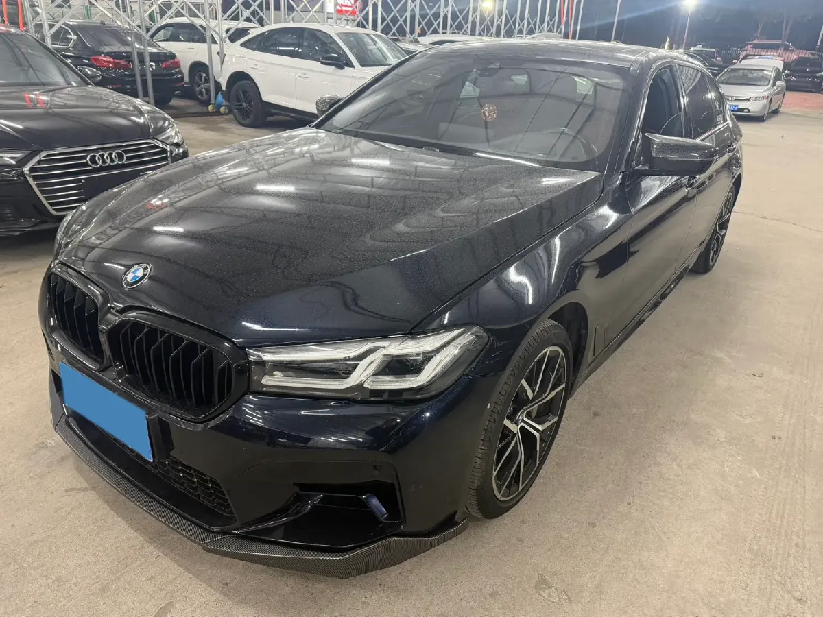 2022 BMW 5 Series 2.0T 252HP L4 8AT,autocango,china used car exporter,china ev exporter,chinese used car exporter,chinese used ev exporter